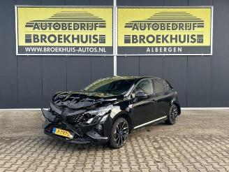 Coche siniestrado Renault Clio Clio V (RJAB), Hatchback 5-drs, 2019 1.6 E-Tech 145 16V 2023/12