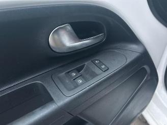 Volkswagen Up! Up! (121), Hatchback, 2011 1.0 12V 60 picture 12