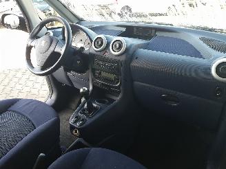 Peugeot 1007 1.4 Gentry picture 17