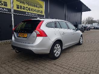 Volvo V-60 2.0 D4 Momentum picture 7