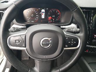 Volvo V-60 2.0 B3 Momentum Advantage picture 13