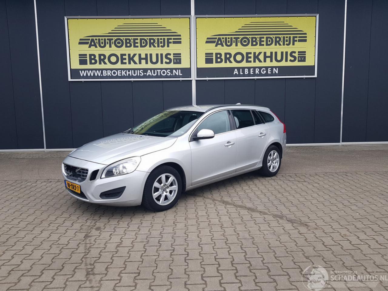 Volvo V-60 2.0 D4 Momentum