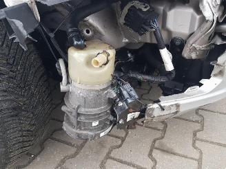 Volvo V-60 2.0 D4 Momentum picture 15