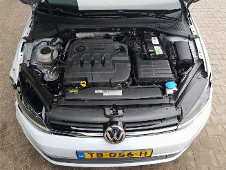 Volkswagen Golf 1.6 TDI Comfortline SOUND-Edition picture 11