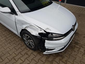 Volkswagen Golf 1.6 TDI Comfortline SOUND-Edition picture 10