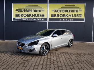 krockskadad bil auto Volvo V-60 2.4 D6 AWD Plug-In Hybrid Pure Limited 2013/2