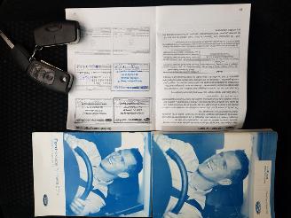 Ford Focus Wagon 1.6-16V Ghia picture 20