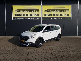 krockskadad bil auto Dacia Lodgy 1.2 TCe Série Limitée Stepway 5p. 2018/2
