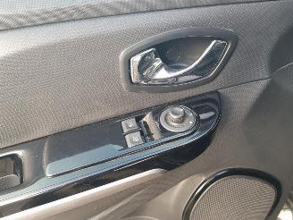 Renault Clio Estate 0.9 TCe Night&Day picture 17