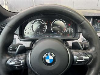 BMW M550 5-serie Touring M550xd picture 16