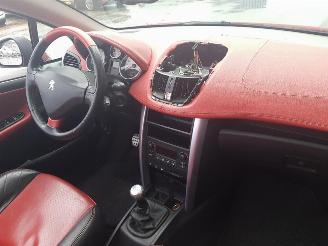 Peugeot 207 CC 1.6-16V T Sport picture 13