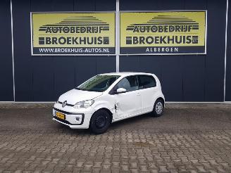 skadebil auto Volkswagen Up! 1.0 BMT move up! 2017/3
