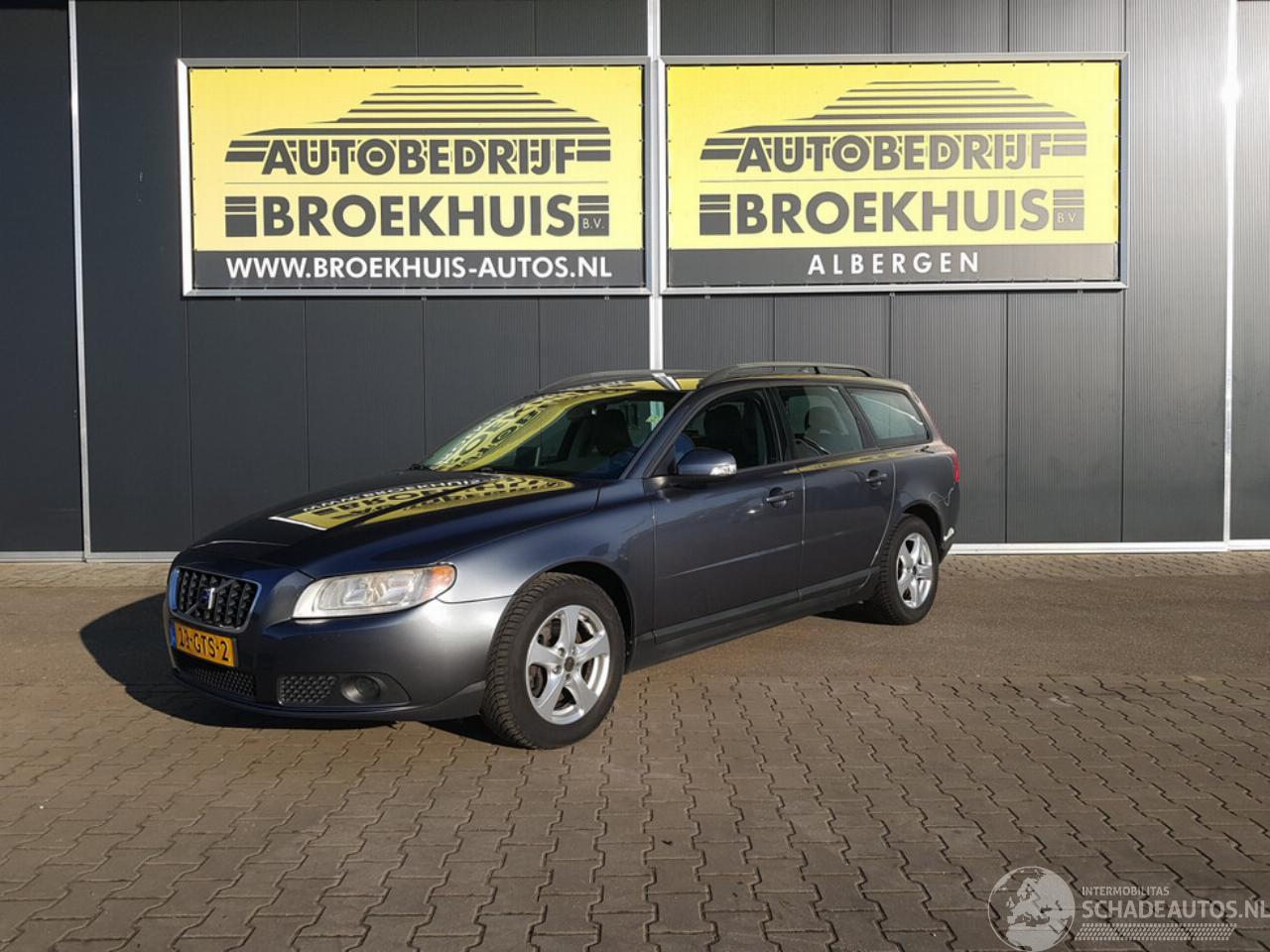 Volvo V-70 2.4D Momentum