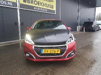 Peugeot 208 1.2 PureTech Signature picture 3