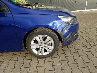 Peugeot 308 SW 1.2 PureTech Blue Lease Executive picture 10