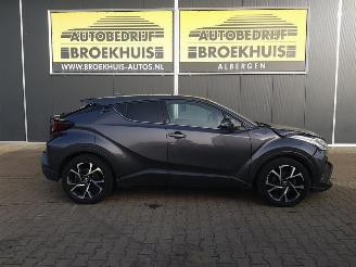 Toyota C-HR 2.0 Hybrid TeamNL picture 4