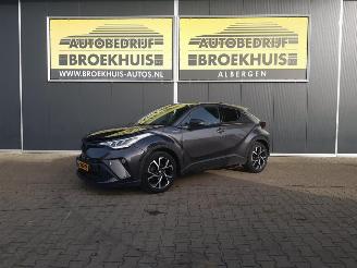 krockskadad bil auto Toyota C-HR 2.0 Hybrid TeamNL 2022/1