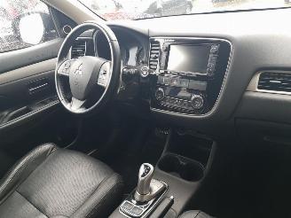 Mitsubishi Outlander 2.0 PHEV instyle picture 18