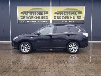 Mitsubishi Outlander 2.0 PHEV instyle picture 2
