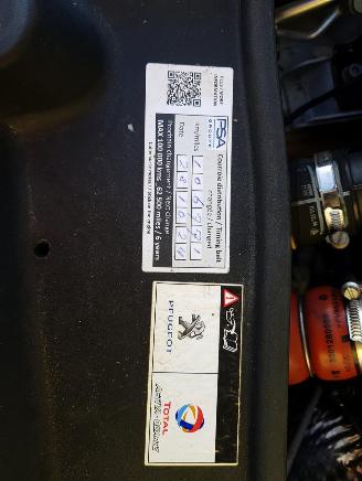 Peugeot 2008 1.2 PureTech Blue Lion picture 27