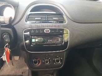 Fiat Punto Evo 0.9 TwinAir Young picture 18