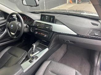 BMW 3-serie 320i xDrive High Executive picture 16
