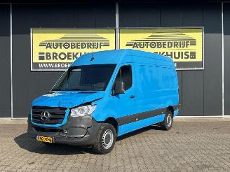 Schade bestelwagen Mercedes Sprinter 317 1.9 CDI L2H2 RWD 2022/5