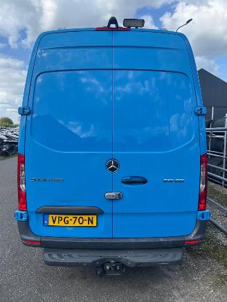 Mercedes Sprinter 317 1.9 CDI L2H2 RWD picture 27