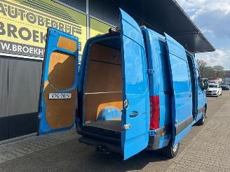 Mercedes Sprinter 317 1.9 CDI L2H2 RWD picture 17