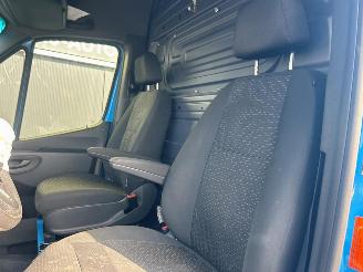 Mercedes Sprinter 317 1.9 CDI L2H2 RWD picture 19