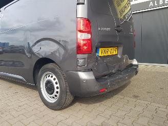 Peugeot Expert 2.0 BlueHDI 145PK Standard Premium picture 9