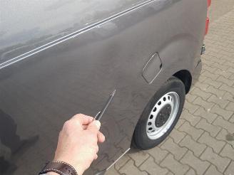 Peugeot Expert 2.0 BlueHDI 145PK Standard Premium picture 10