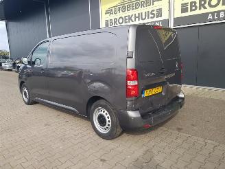 Peugeot Expert 2.0 BlueHDI 145PK Standard Premium picture 8