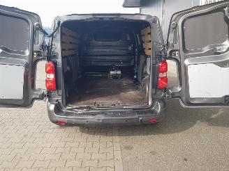 Peugeot Expert 2.0 BlueHDI 145PK Standard Premium picture 12