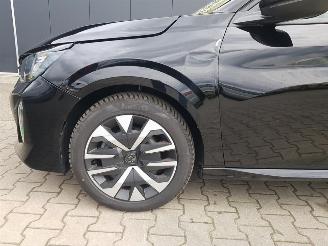 Peugeot 208 1.2 PureTech 100 Style picture 10