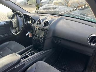Mercedes ML ML II (164/4JG), SUV, 2005 / 2011 3.0 ML-320 CDI 4-Matic V6 24V picture 16