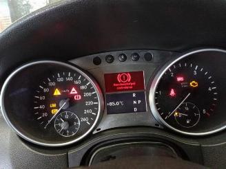 Mercedes ML ML II (164/4JG), SUV, 2005 / 2011 3.0 ML-320 CDI 4-Matic V6 24V picture 27