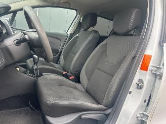Renault Clio Estate 0.9 TCe Zen picture 12