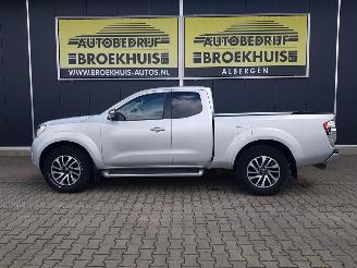 Nissan Navara 2.3 dCi Tekna King Cab picture 2