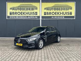 Vaurioauto  passenger cars Mercedes A-klasse 180 d Premium 2020/4