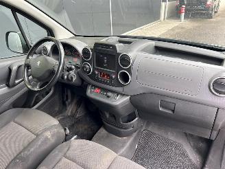 Peugeot Partner 120 1.6 BlueHDi 100 L1 Première S&S AUTOMATIC picture 14