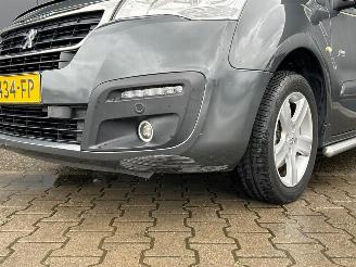 Peugeot Partner 120 1.6 BlueHDi 100 L1 Première S&S AUTOMATIC picture 10