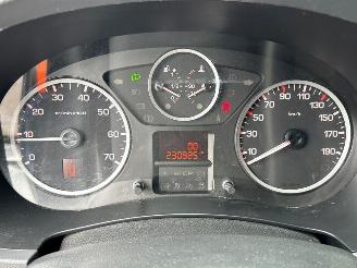 Peugeot Partner 120 1.6 BlueHDi 100 L1 Première S&S AUTOMATIC picture 16