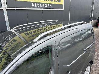 Peugeot Partner 120 1.6 BlueHDi 100 L1 Première S&S AUTOMATIC picture 27