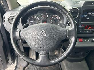 Peugeot Partner 120 1.6 BlueHDi 100 L1 Première S&S AUTOMATIC picture 15