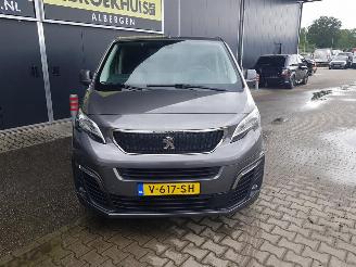 Peugeot Expert 231L 2.0 BlueHDI 180 DC Premium Pack picture 3