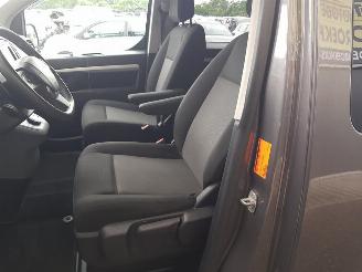 Peugeot Expert 231L 2.0 BlueHDI 180 DC Premium Pack picture 12
