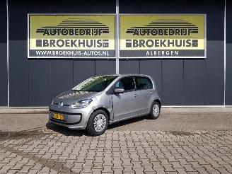 krockskadad bil auto Volkswagen Up! 1.0 move up! BlueMotion 2015/2