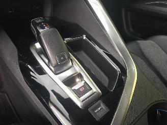 Peugeot 3008 1.2 PureTech Active picture 16