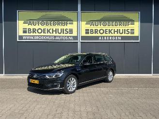 Schadeauto Volkswagen Passat Variant 1.4 TSI GTE Connected Series 2016/11